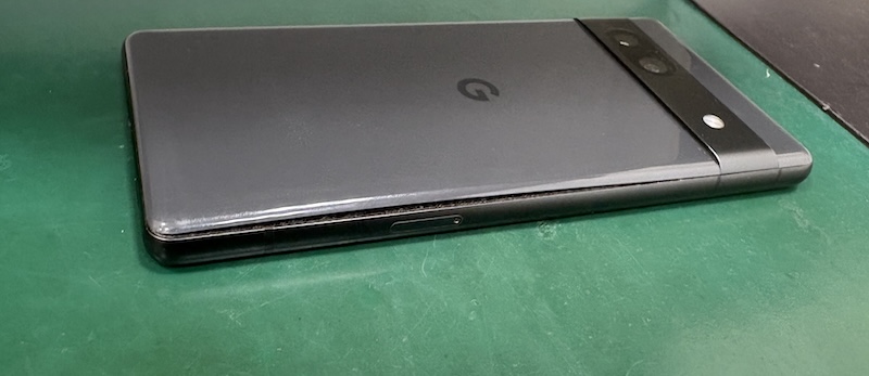 GooglePixel7a　端末が熱を持ちケースを外したら膨張していた！！