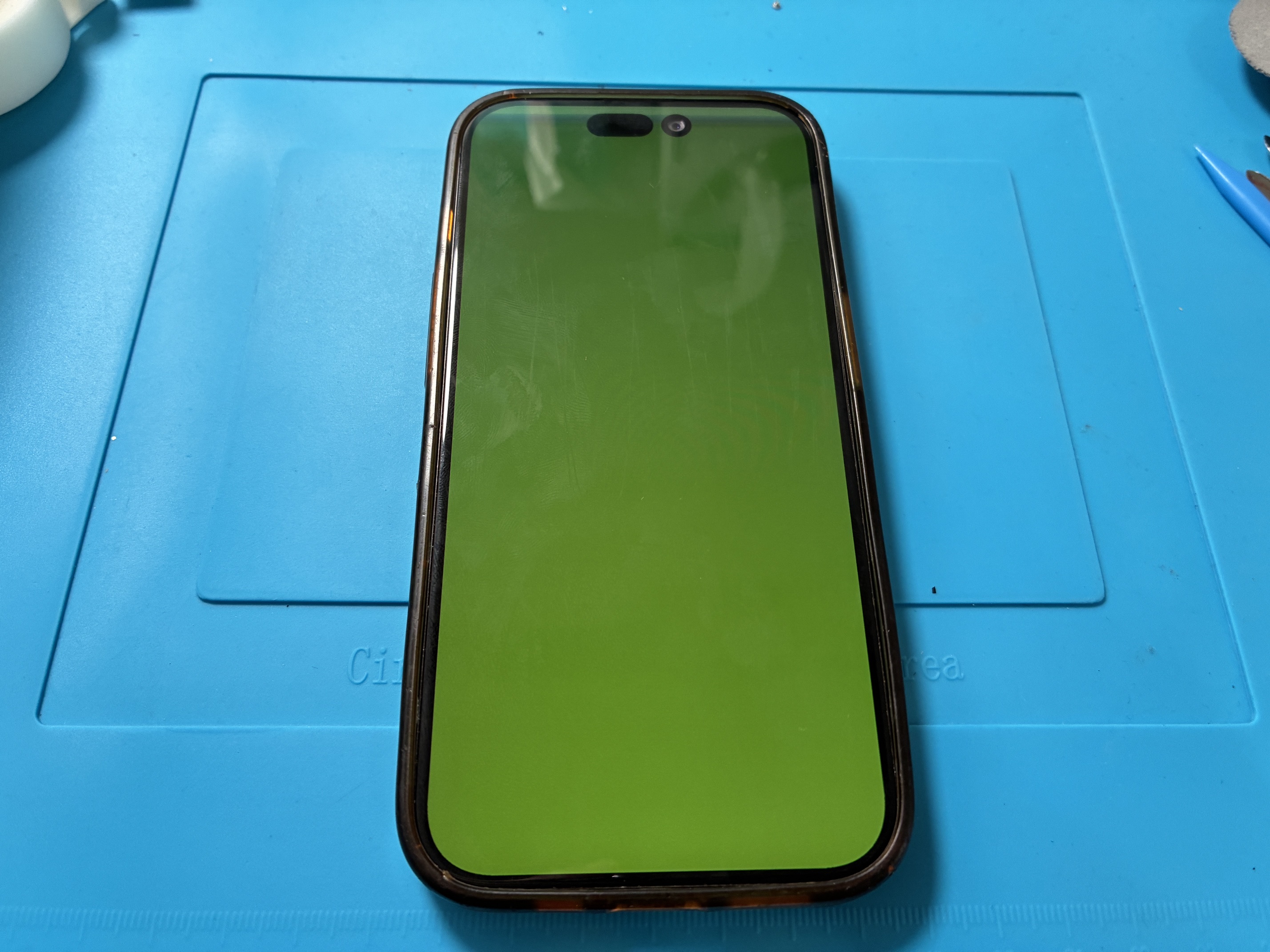 神戸市北区からお越しのお客様よりiPhone15Proの画面交換をご依頼いただきました！