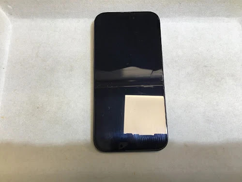 iPhone 15の画面割れもすっきり解消！鮮明な表示を取り戻す安心の交換