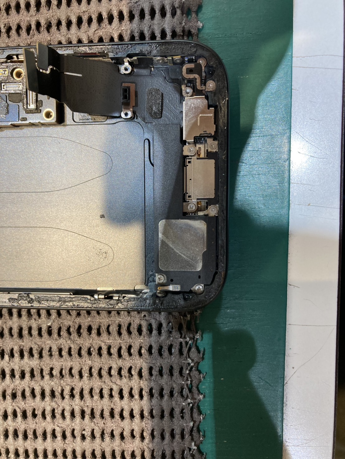 iPhone15の充電コネクタ修理を承りました！ -スマホ修理工房浦和パルコ店-