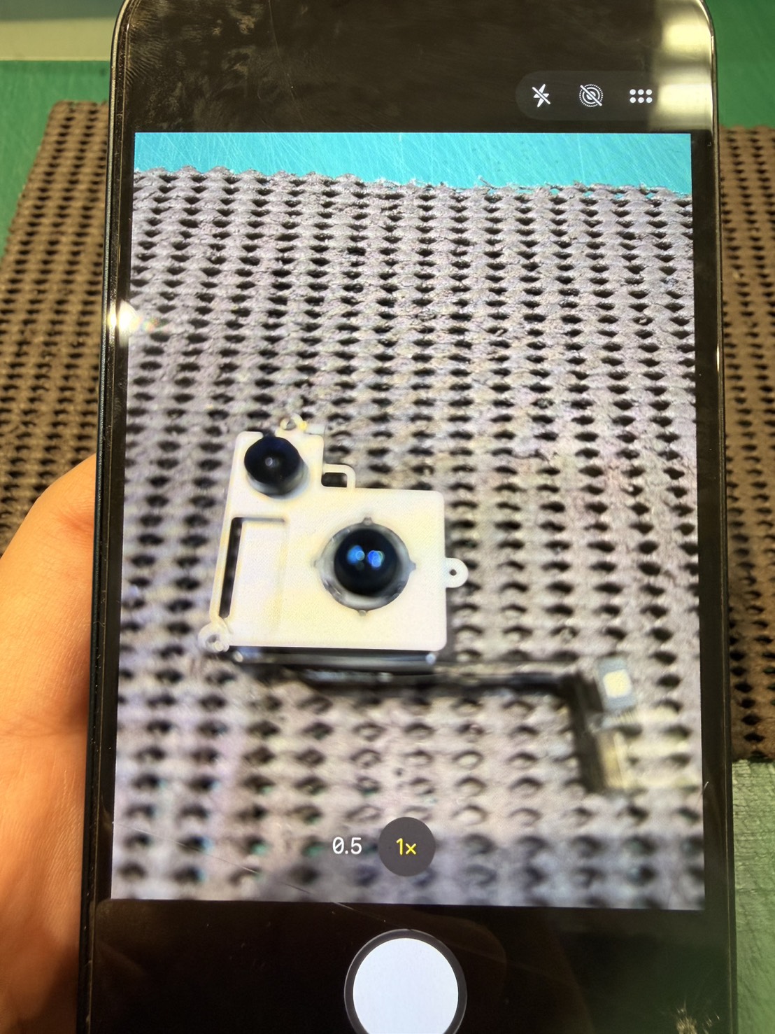 iPhone14のアウトカメラが真っ暗に...👻　-スマホ修理工房　北朝霞店-