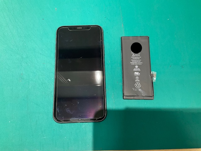 バッテリーの劣化が気になるiPhone 11を交換修理！快適な使用をサポート  スマホ修理工房新狭山店