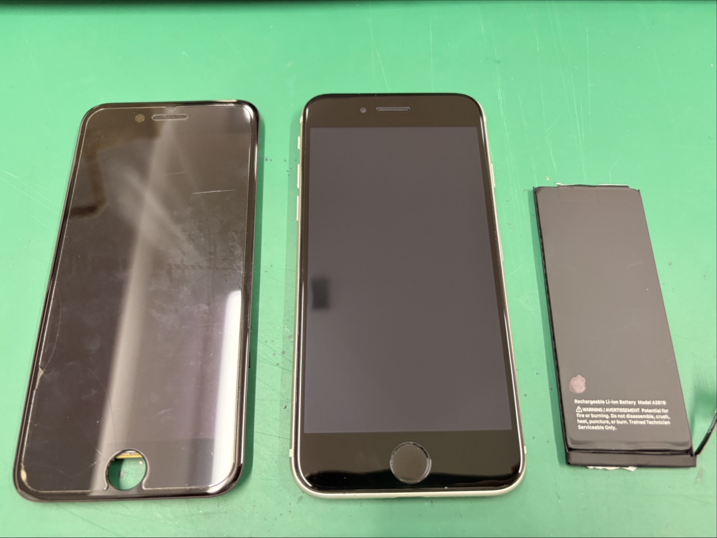 ホームボタンが反応しない...原因はまさかの液晶側！！　-スマホ修理工房　北朝霞店-