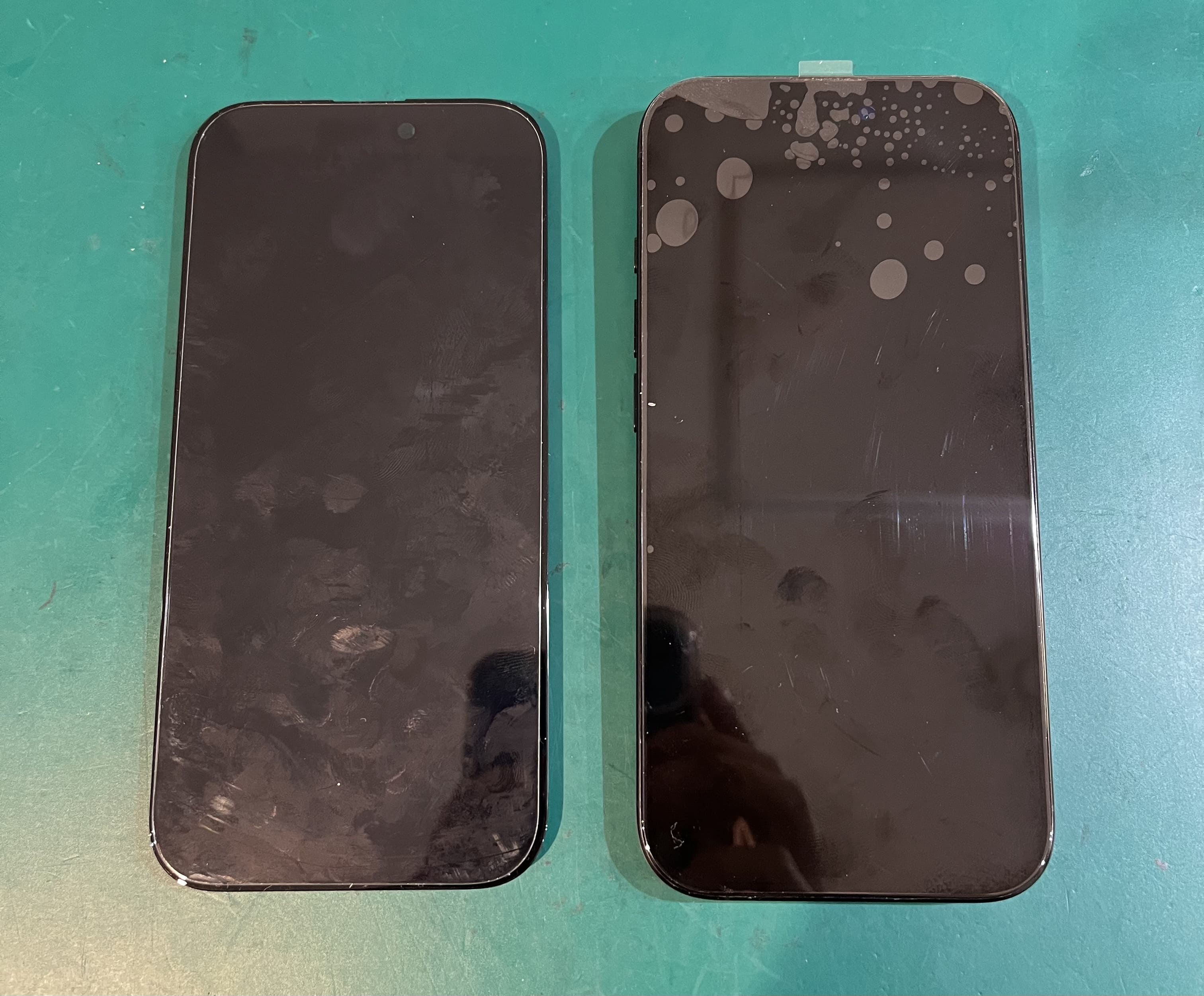 iPhone 16 ProMax の液晶表示不良修理写真