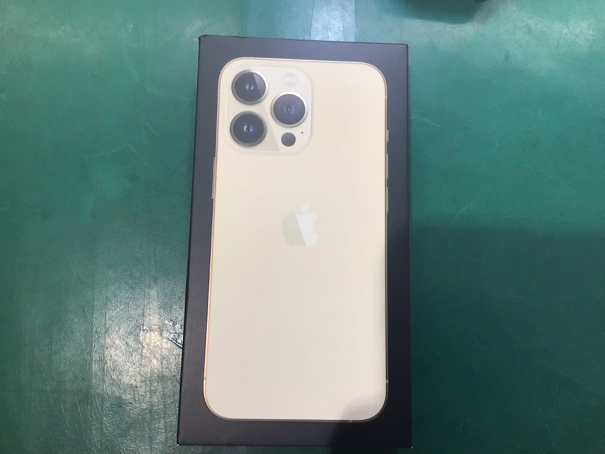 iPhone13Proの修理ならデータそのまま修理可能なスマホ修理工房セレオ甲府店へ！
