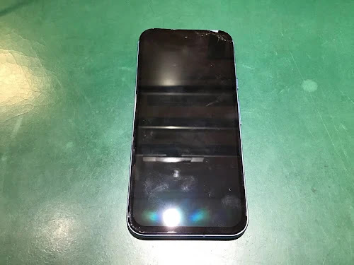 Google Pixel 8aの画面割れもすっきり解決！鮮やかなActuaディスプレイを取り戻す画面交換手順