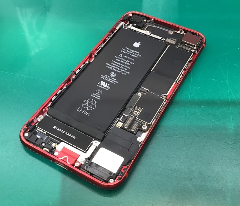 iPhoneSE2のバッテリー交換ならデータをそのまま・最短即日修理のスマホ修理工房ウイング上大岡店へ