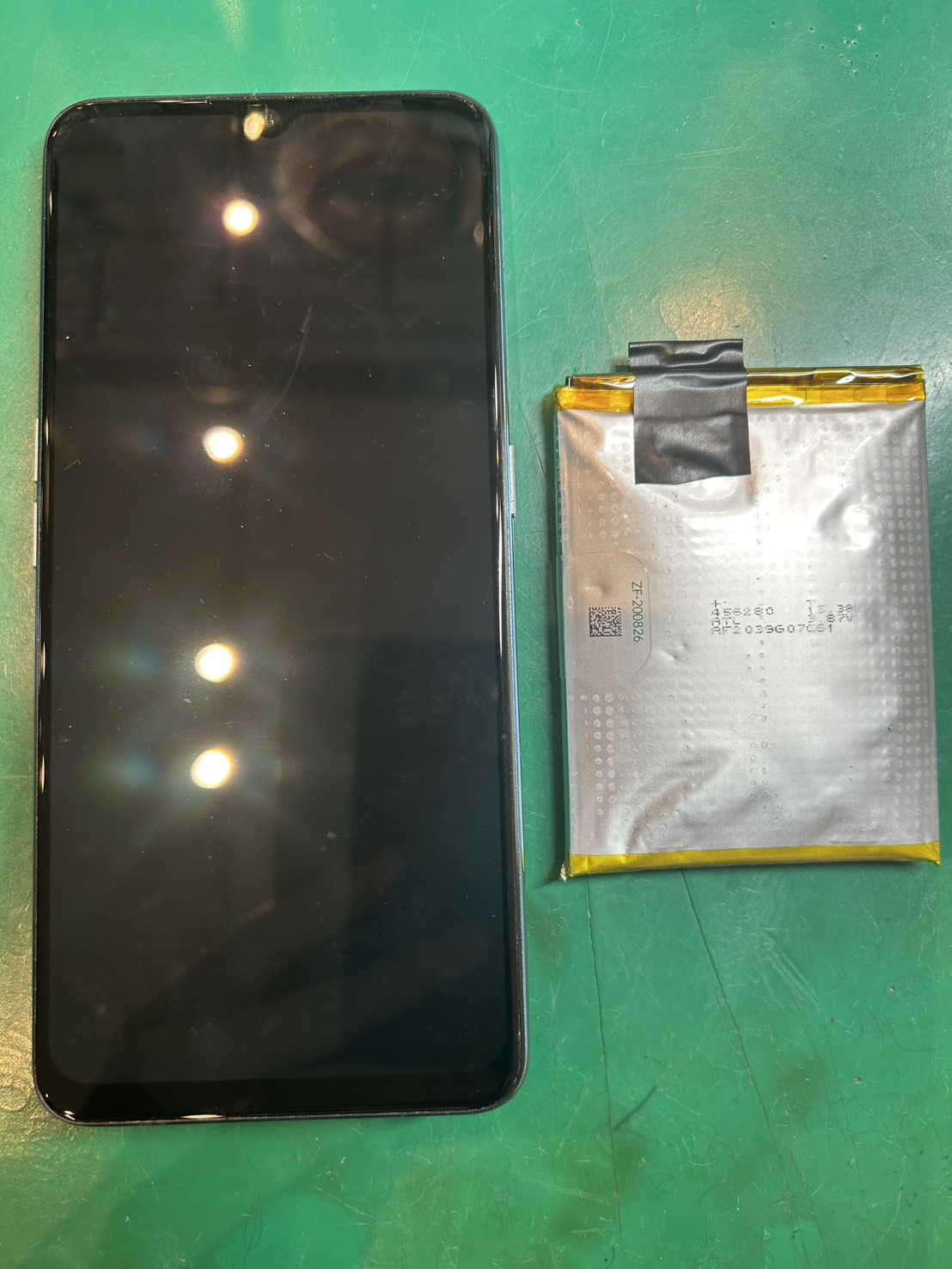 OPPOReno3A バッテリー交換を行いました！【スマホ修理工房ミーツ国分寺店】
