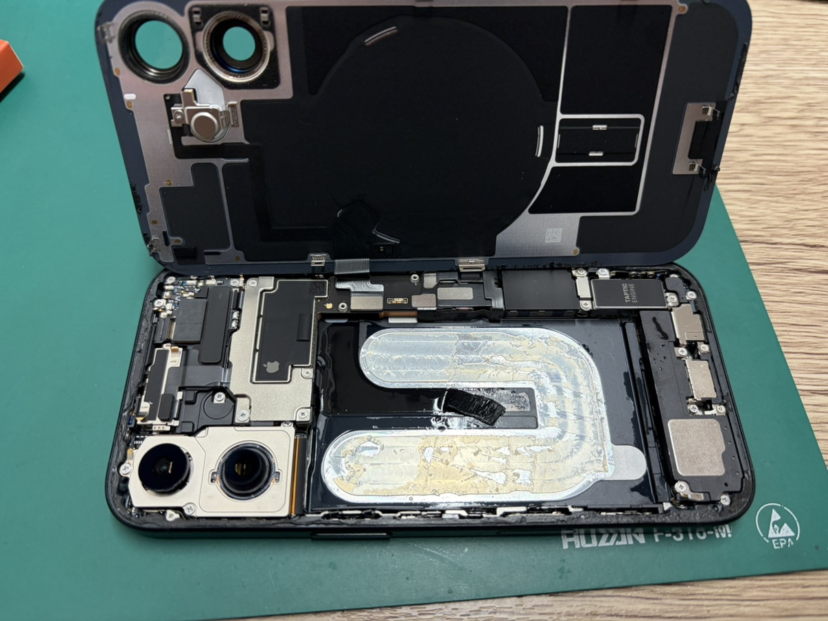 iPhone16の電源が入らない！慌てないで大丈夫です。