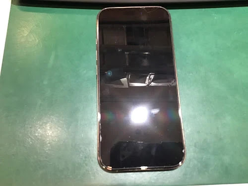 iPhone 16 Proが水没！？焦らず対処！データを守るプロの洗浄復旧プロセス