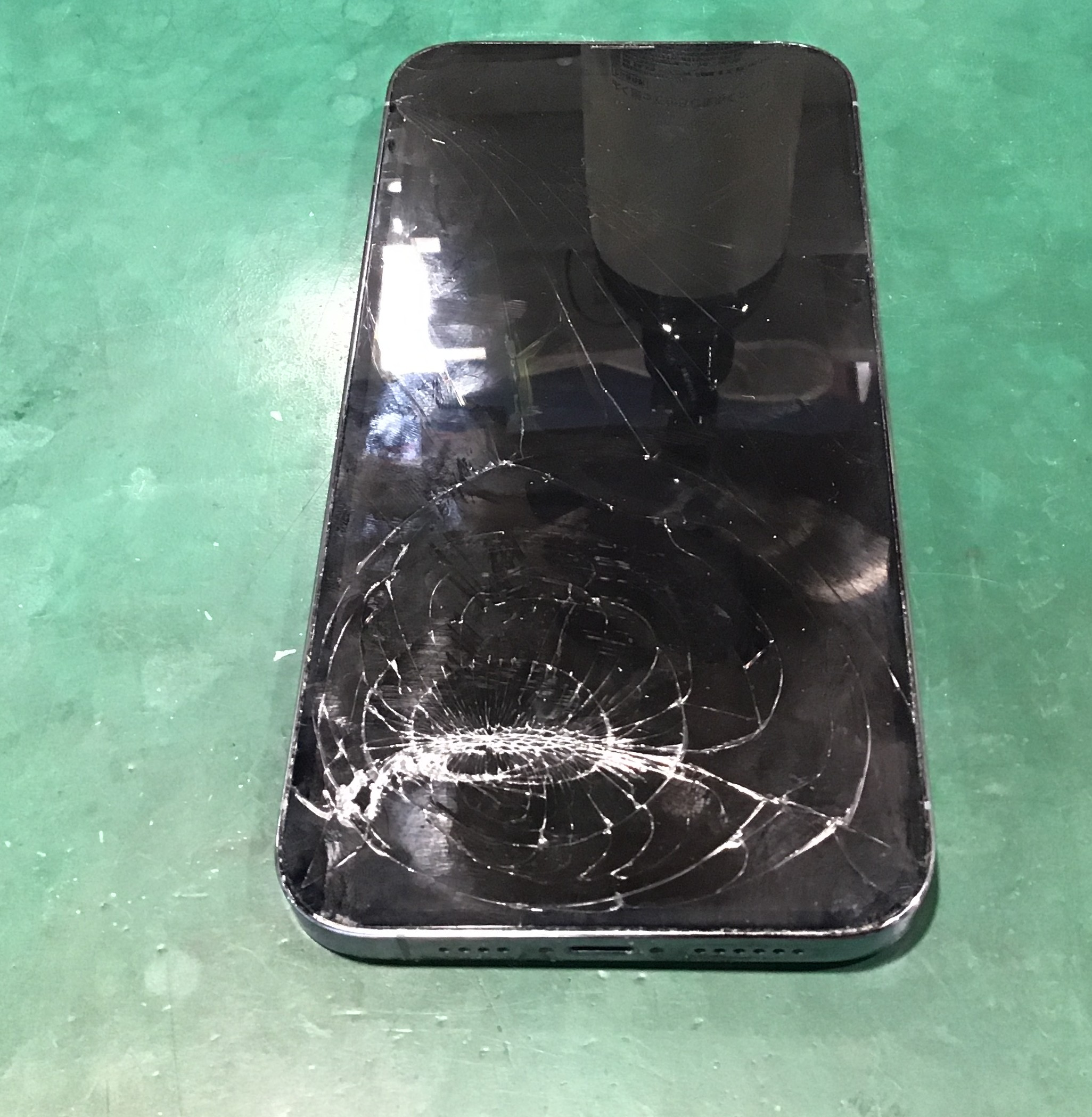 【iPhone13pro】画面交換をさせていただきました｜スマホ修理工房 秋津店