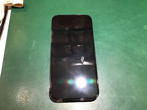 iPhone 14 Pro Maxの画面フリーズを撃退！滑らかな操作感を取り戻す修理手順 から1文字目スタート。
