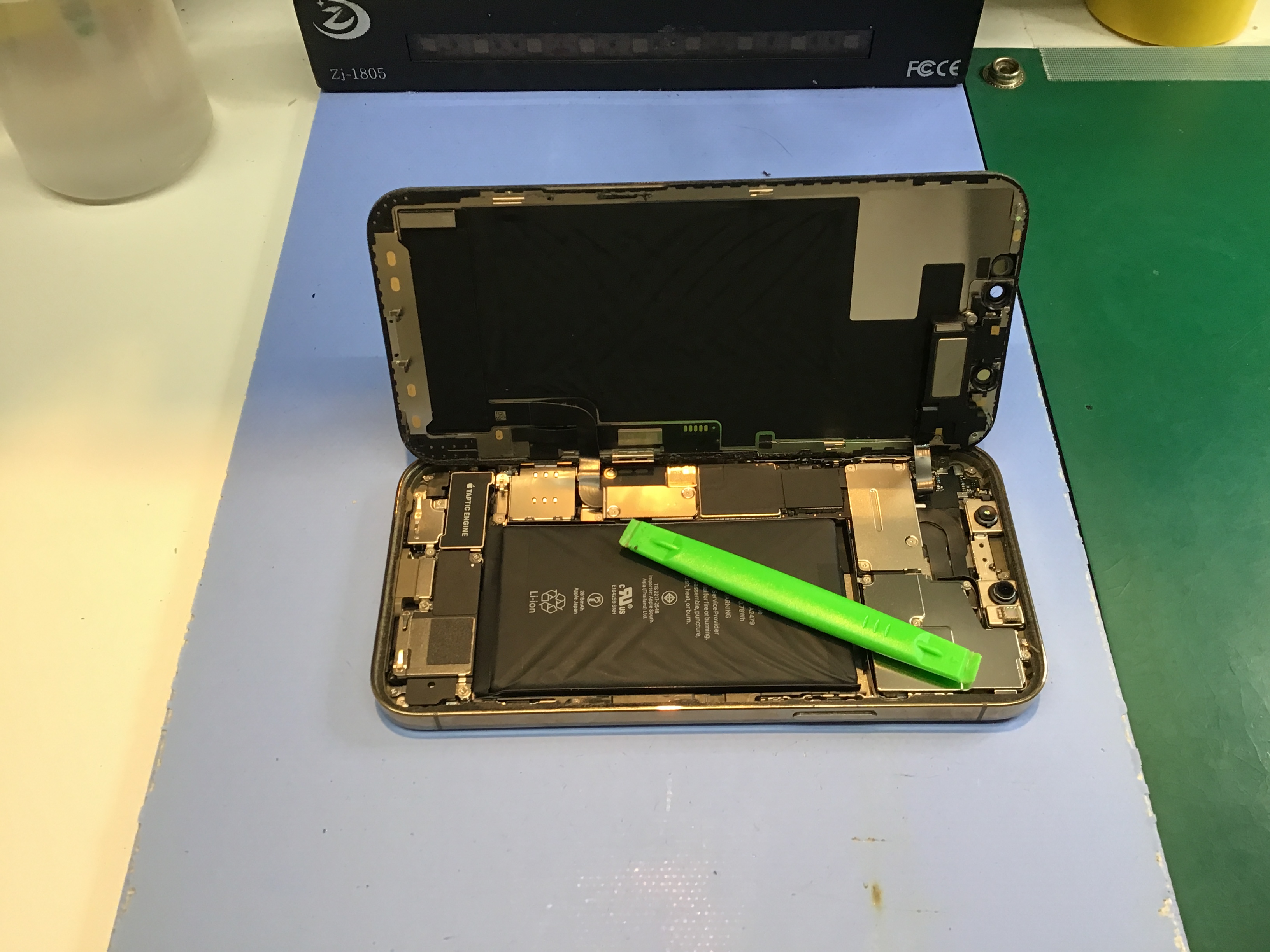 iPhone12Proのバッテリー交換は、データそのまま・即日修理のスマホ修理工房中野店へ！