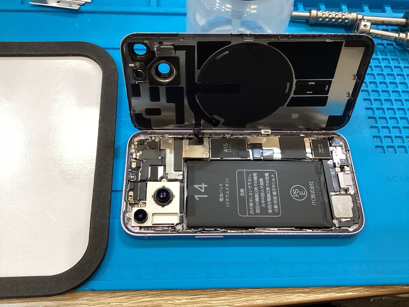 iPhone14のバッテリー交換ならデータをそのまま・最短即日修理のスマホ修理工房港北TOKYU S.C.店へ！