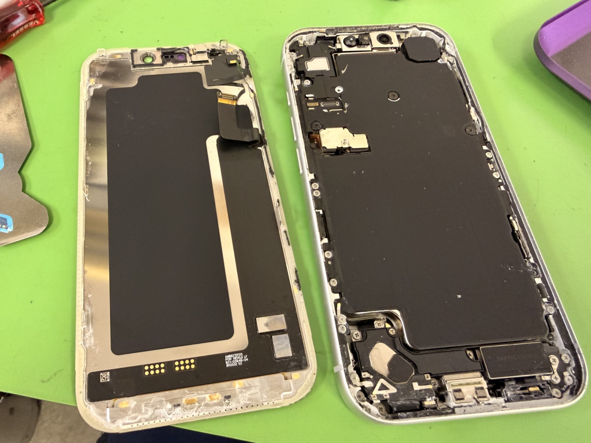 【中央林間】水没したiPhone 17 Proを内部洗浄＋画面交換｜データへアクセスできる状態まで復旧しました