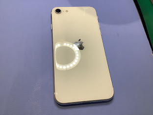 iPhoneSE3の画面交換ならデータをそのまま・最短即日修理のスマホ修理工房ラザウォーク甲斐双葉店へ