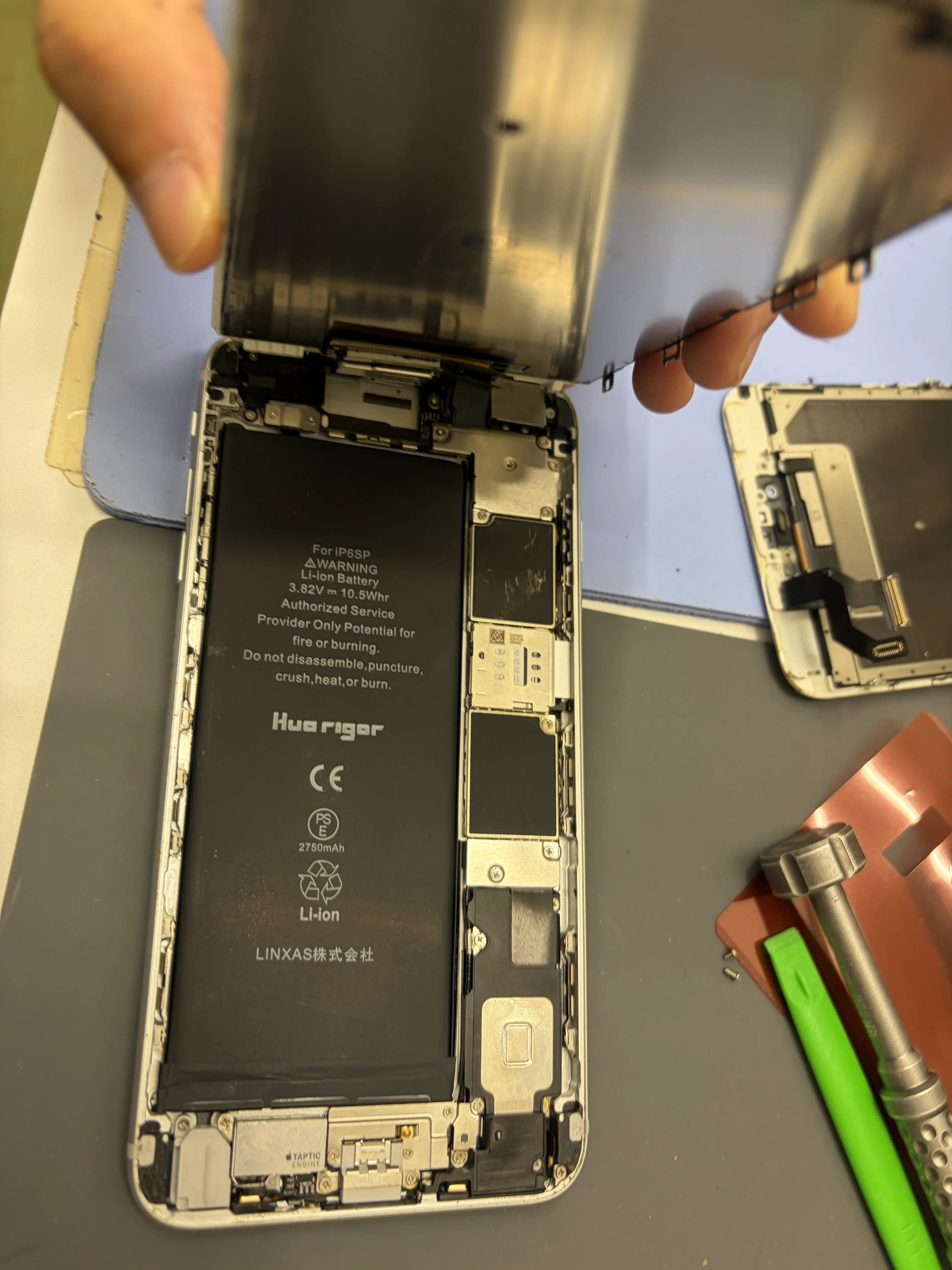 iPhone6s修理　データをそのまま・最短即日修理のスマホ修理工房八王子オクトーレ店にご相談ください！