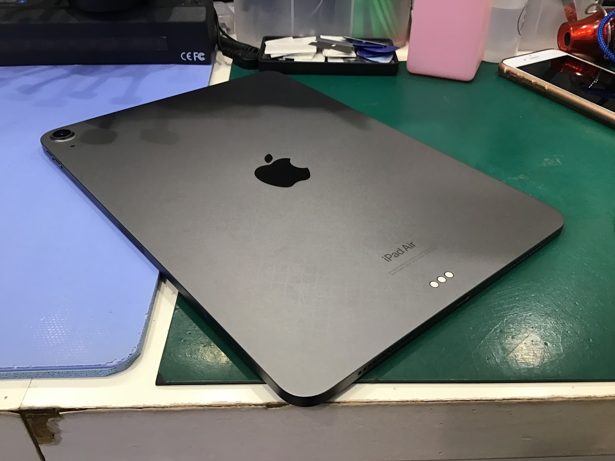 iPad8のバッテリー交換ならデータをそのまま・最短即日修理のスマホ修理工房グランデュオ蒲田店へ