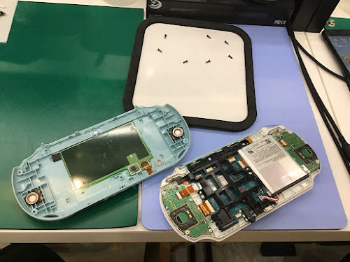 スマホ修理工房 ウィング上大岡店です✨  Nintendo Switchなどのゲーム機修理にも対応しております！🎮📱