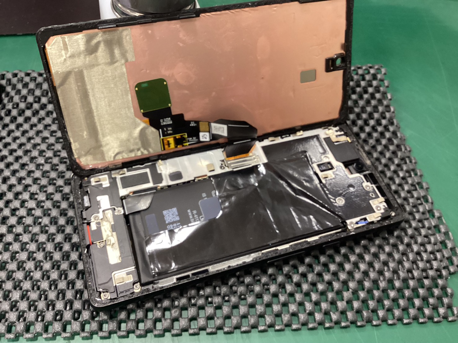 GooglePixel6aのバッテリー交換を承りました！　スマホ修理工房イオン大井店