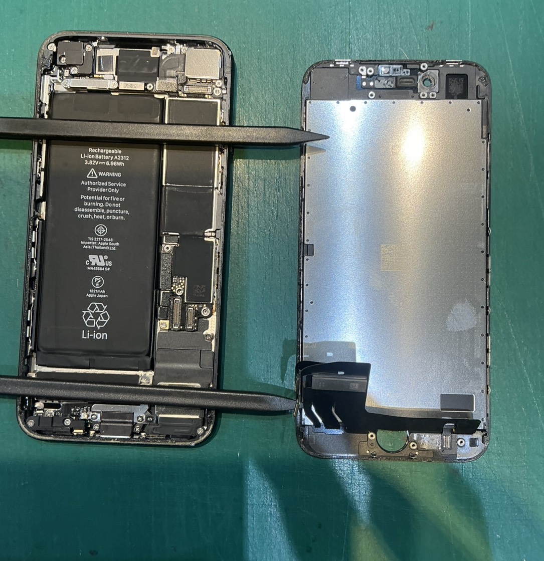 iPhone SE2の画面交換を承りました！-スマホ修理工房浦和パルコ店-