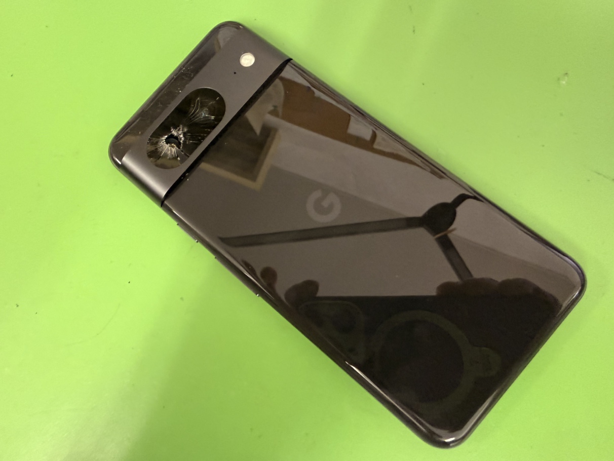 【中央林間】Pixel 8のカメラレンズ割れを修理｜他店で断られた端末も対応しました