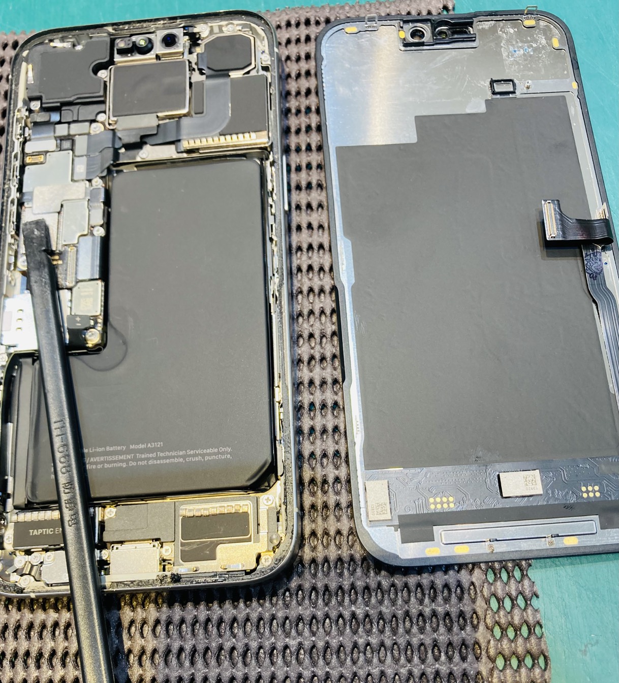 iPhone 15 Proの液晶表示不良を修理！フロントパネル交換・画面修理｜スマホ修理工房北朝霞店
