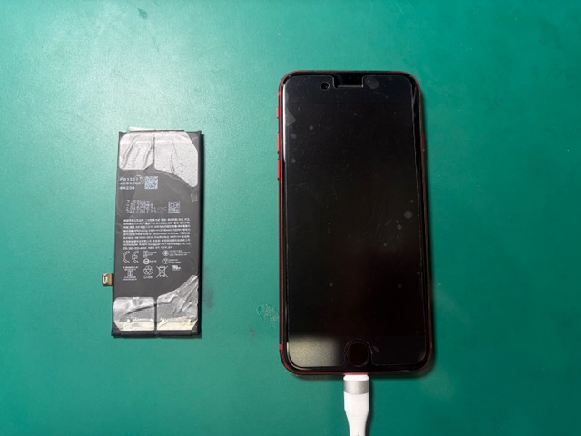神戸市からお越しのお客様よりiPhoneSE3のバッテリー交換をご依頼いただきました！
