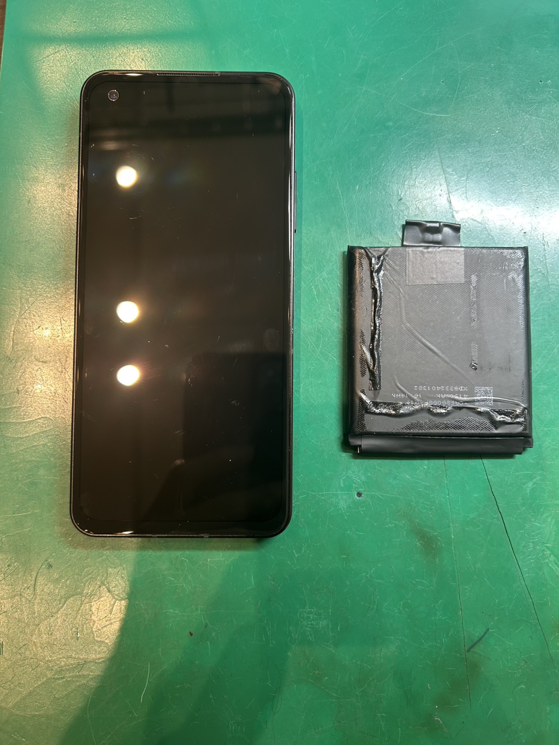 使っていると電源が落ちてしまう……Zenfone10 バッテリー交換【スマホ修理工房ミーツ国分寺店】