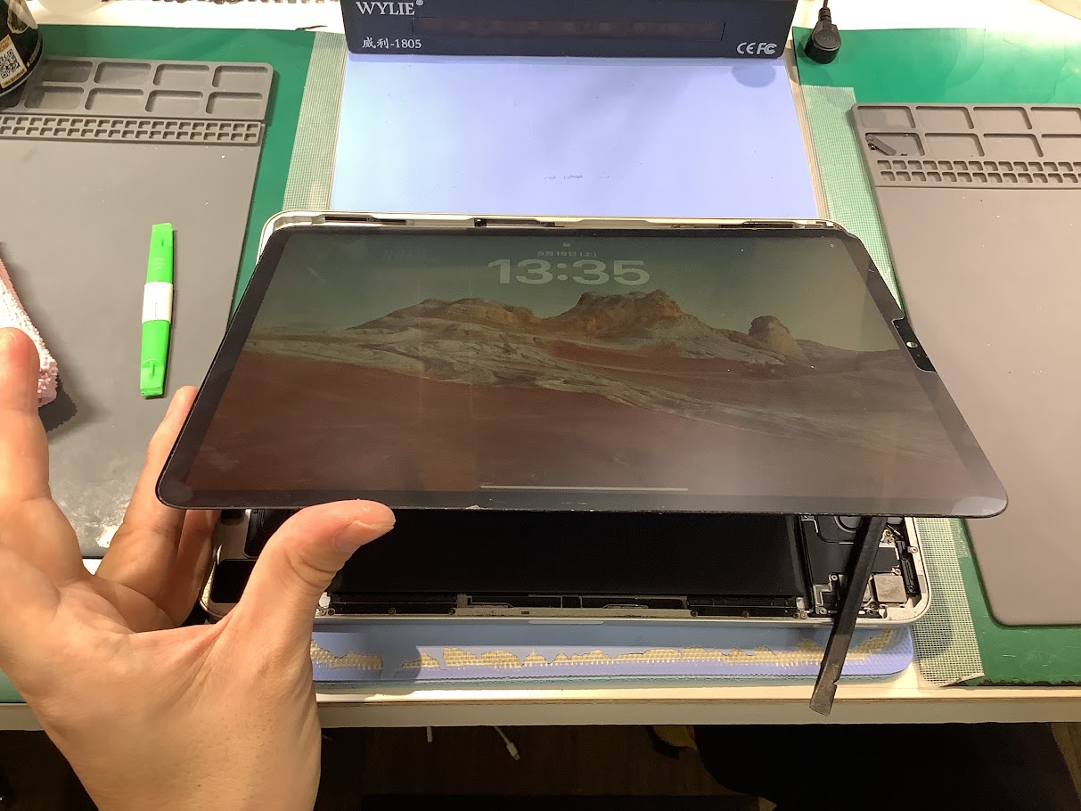 iPadmini5の画面交換ならデータをそのまま・最短即日修理のスマホ修理工房グランデュオ蒲田店へ！