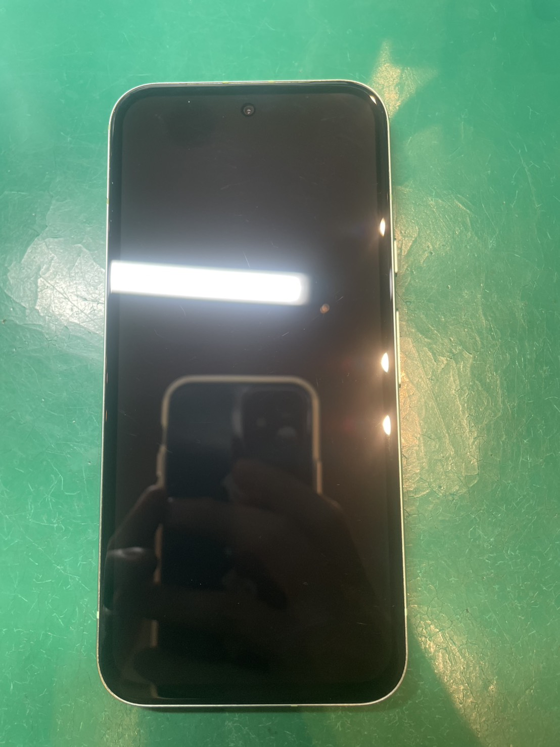 使っていると電源が落ちてしまう……Pixel 8a バッテリー交換【スマホ修理工房ミーツ国分寺店】