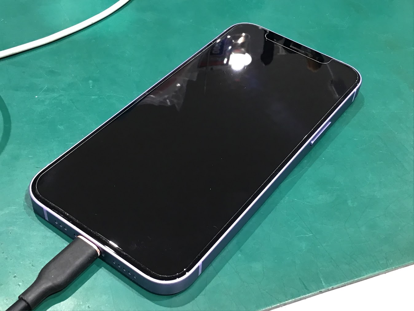 iPhone12(アイフォーン)のバッテリー交換はスマホ修理工房丸井錦糸町店にお任せください！