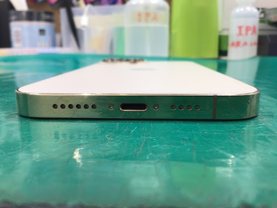 ⚡️ケーブルを指しても、充電出来ない…　充電口交換でいいの？　その疑問、お答えします！⚡️