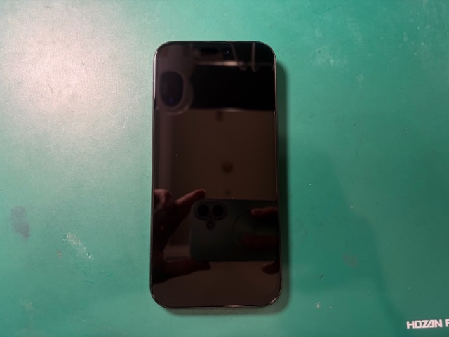 神戸市からお越しのお客様よりiPhone16ProMaxの画面交換をご依頼いただきました！