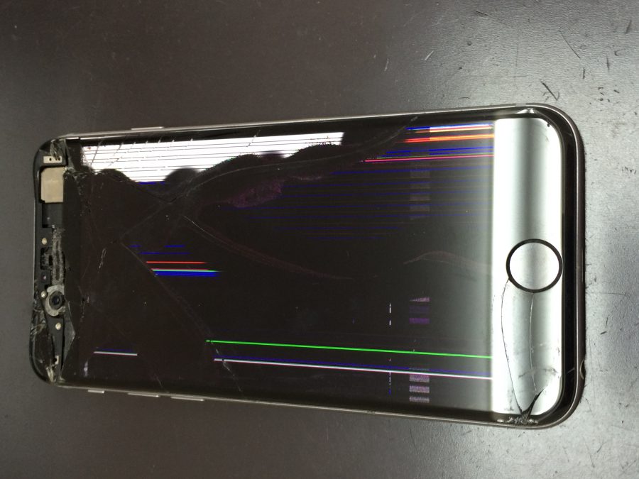 iPhoneSE 第2世代(アイフォン)の液晶交換修理を行いました！スマホ修理工房なら即日で対応致します！
