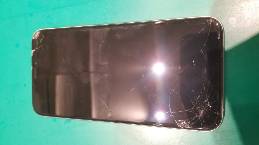 iPhone12Pro（アイフォン）の画面交換ならデータそのまま、即日修理の「スマホ修理工房柏マルイ店」へ