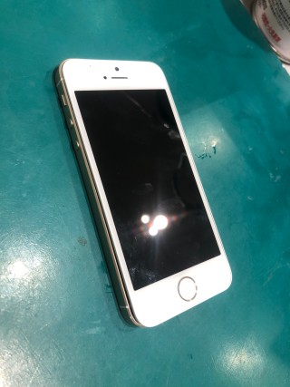 松本市宮渕本村よりiPhone(アイフォン)SEが水没してしまいました、、と修理ご依頼いただきました【イオンモール松本店】