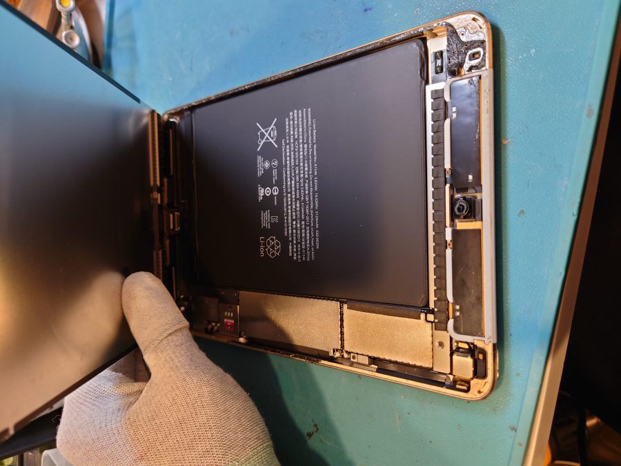 iPadmini4(アイパッドミニ4)バッテリー修理依頼！【スマホ修理工房札幌店】