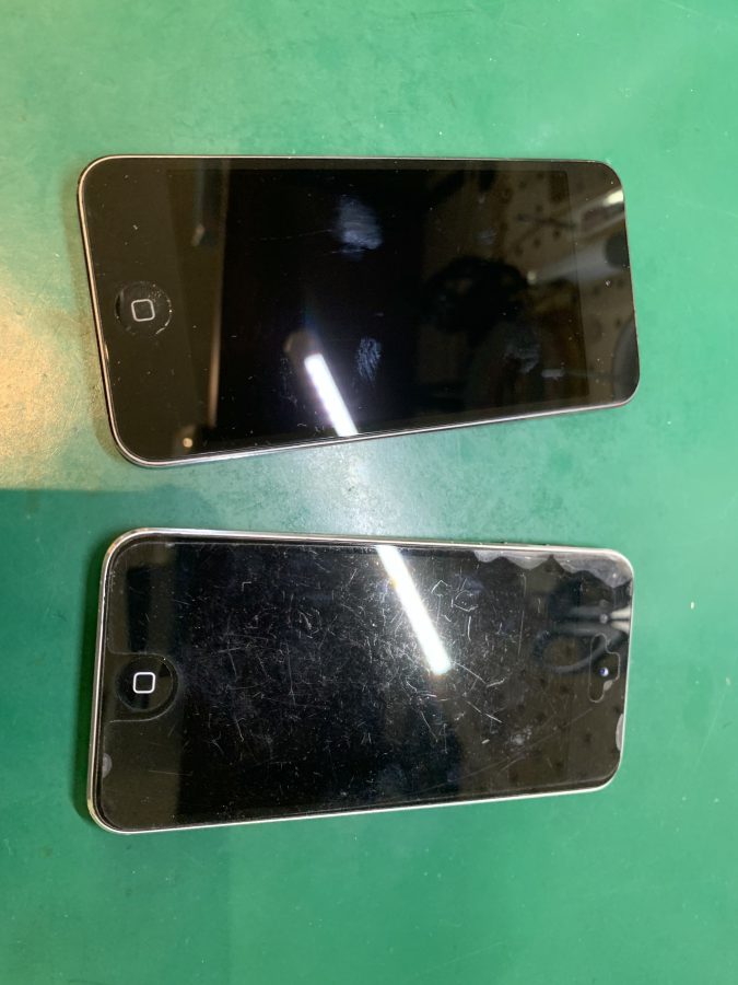 iPod(アイポッド)の画面、バッテリー、イヤホンジャックの故障はスマホ修理工房【大阪なんばウォーク店】へ！