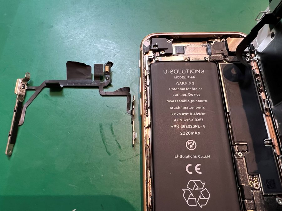 スリープボタンが効かなくなってしまったiPhone8(アイフォン)の修理をしました！