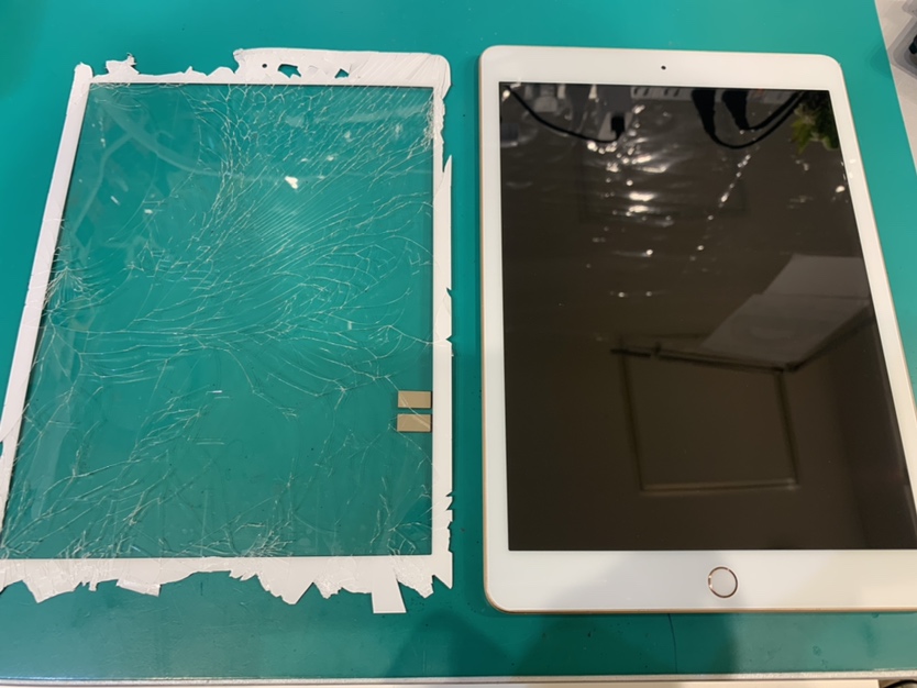iPad7（アイパッド7）のガラス交換ならスマホ修理工房新宿PePe店で綺麗な画面に元通り！！！