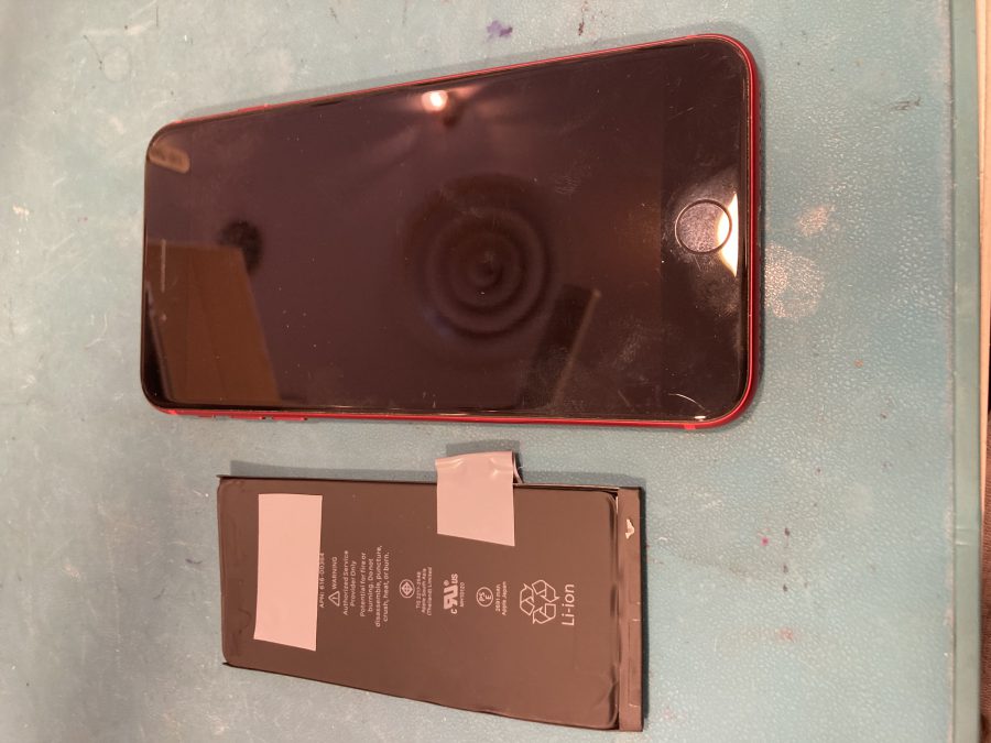 札幌市中央区よりお越しのお客様よりiPhone8(アイフォンエイト）のバッテリー交換をお受けいたしました【札幌店】