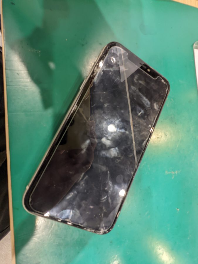 iPhone11(アイフォン)の画面修理はスマホ修理工房ペリエ千葉店へ！