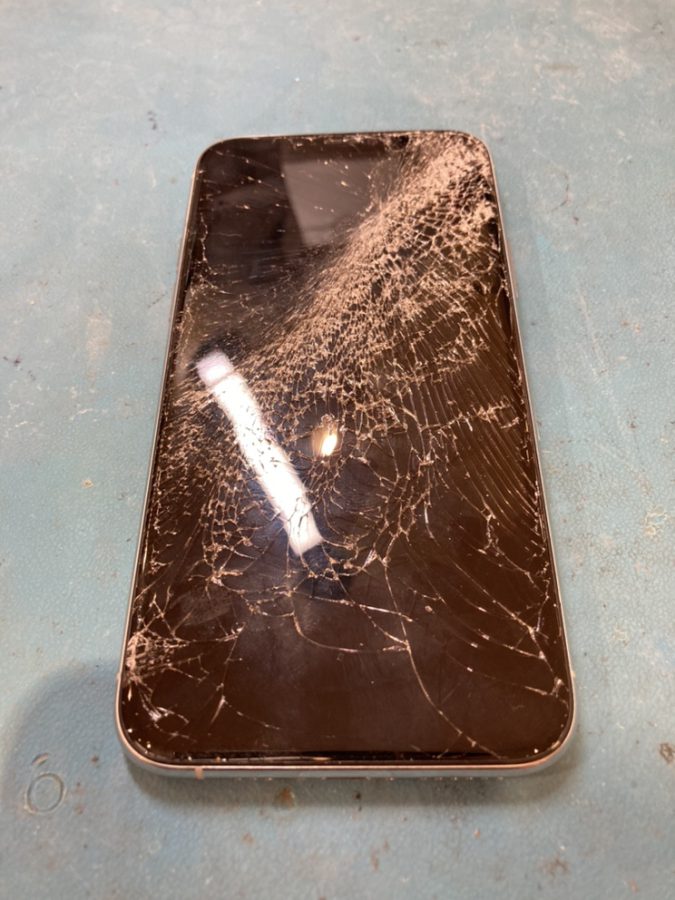 iPhone11Pro(アイフォンイレブンプロ）画面割れ修復のご依頼いただいました！【スマホ修理工房　仙台PARCO２店】