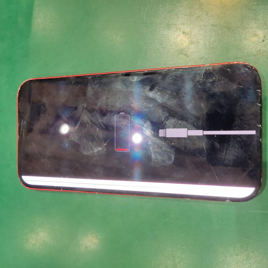iPhone12(アイフォン)の画面交換なら スマホ修理工房池袋P'パルコ店
