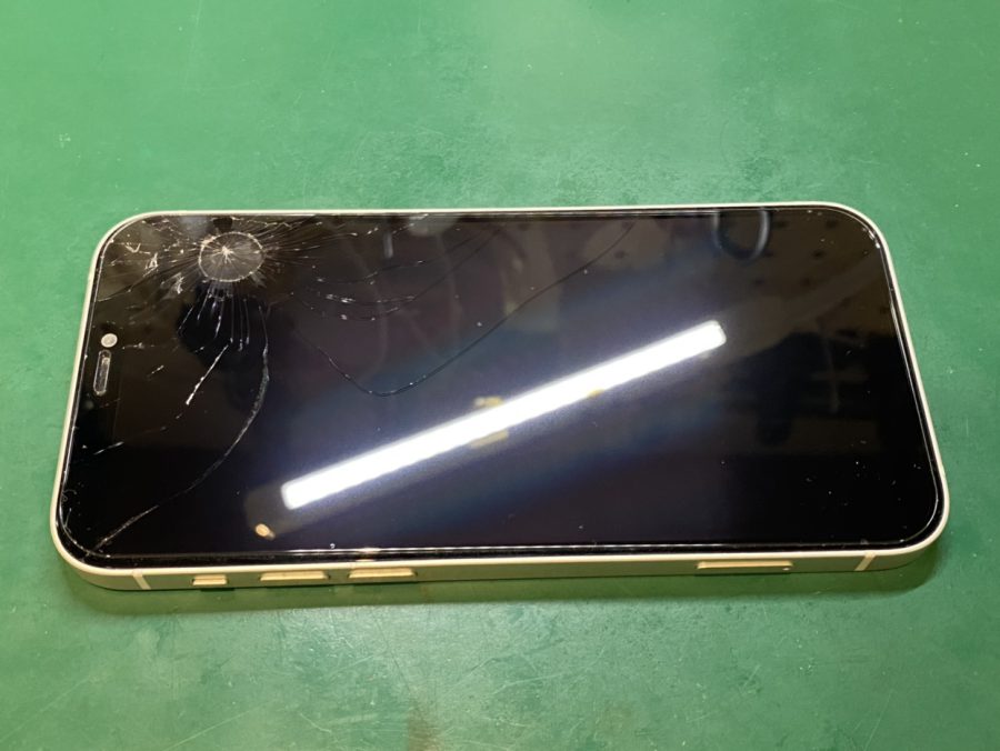 iPhone12（アイフォン）の水没復旧をおこないました！水没させてしまったときはすぐにスマホ修理工房なんばウォーク店まで