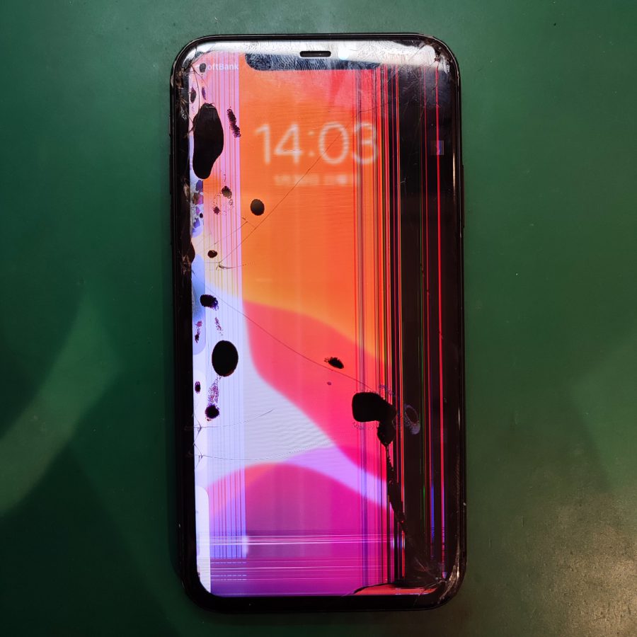 【画面交換】落として画面割っちゃった...液晶がおかしくなった...iPhoneX(アイフォン)の画面修理なら【スマホ修理工房】