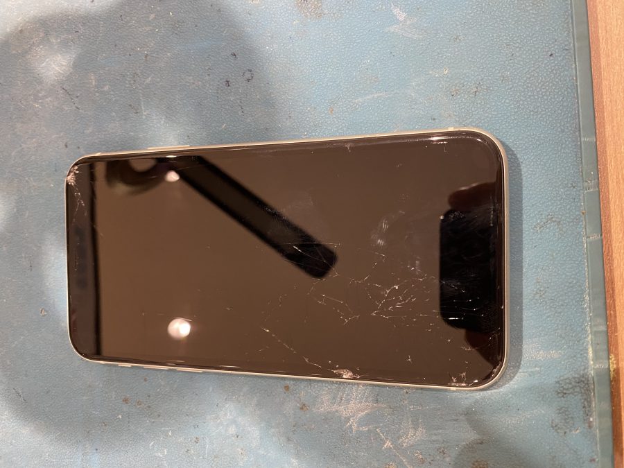 安く!iPhone11(アイフォンイレブン)の画面を直すなら当店へ!【スマホ修理工房　仙台PARCO２店】