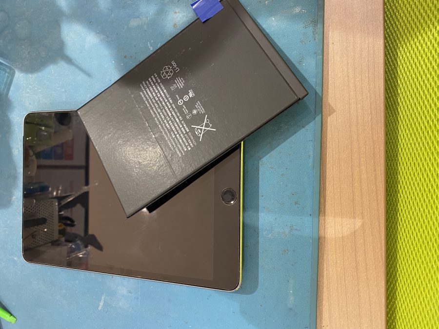 充電が持たなくなってきたiPadmini4(アイパッドミニフォー)バッテリー交換を即日対応で!