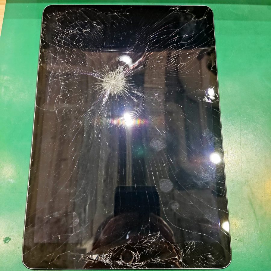 iPad7(アイパッド)の画面割れ修理ならデータそのまま、即日修理の「スマホ修理工房池袋P'パルコ店（スマホ修理工房内）」